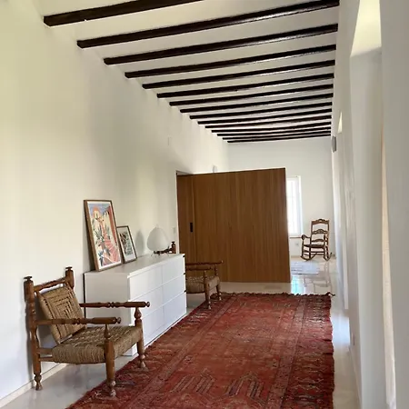 Casa Con Jardin Y Piscina En