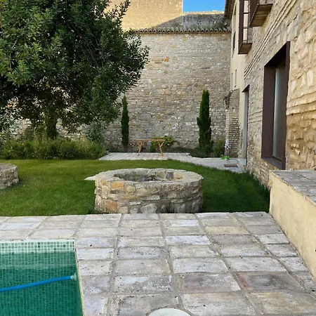 Casa Con Jardin Y Piscina En