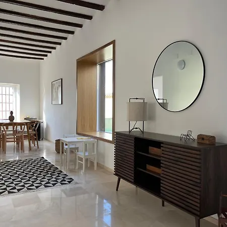 Casa Con Jardin Y Piscina En *