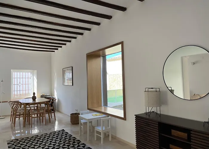 Casa Con Jardin Y Piscina En Holiday home