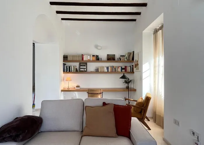 Holiday home Casa Con Jardin Y Piscina En *