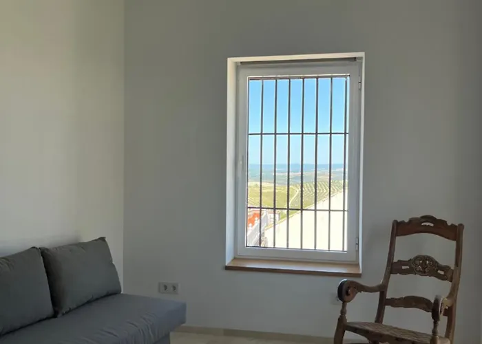 Casa Con Jardin Y Piscina En *