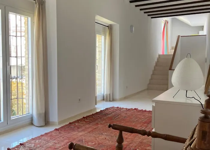 Casa Con Jardin Y Piscina En Holiday home