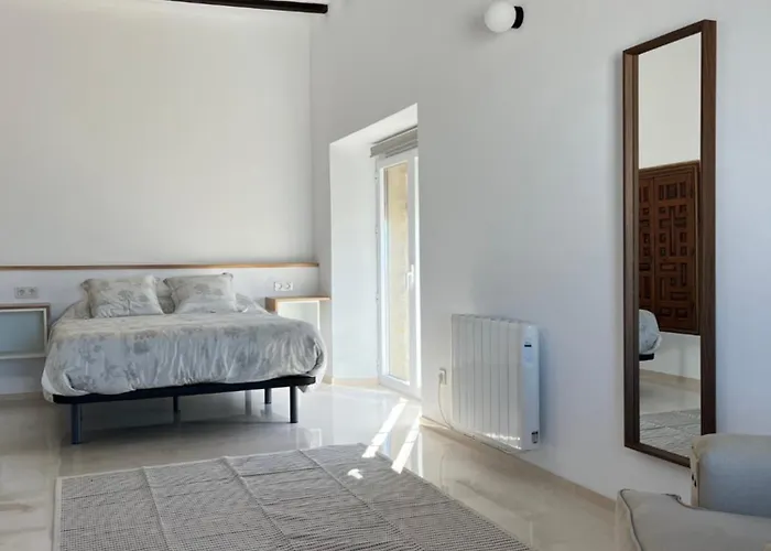 Casa Con Jardin Y Piscina En