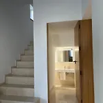 Casa Con Jardin Y Piscina En *
