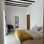 Casa Con Jardin Y Piscina En *