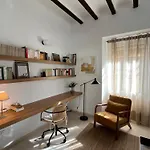 Casa Con Jardin Y Piscina En *