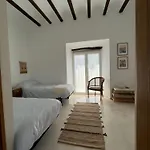 Casa Con Jardin Y Piscina En