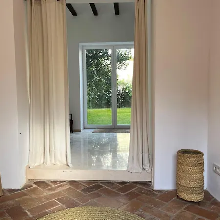 Casa Con Jardin Y Piscina En Prázdninový dům *